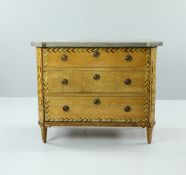 AN EARLY 19TH CENTURY SWEDISH GUSTAVIAN CHEST OF DRAWERS