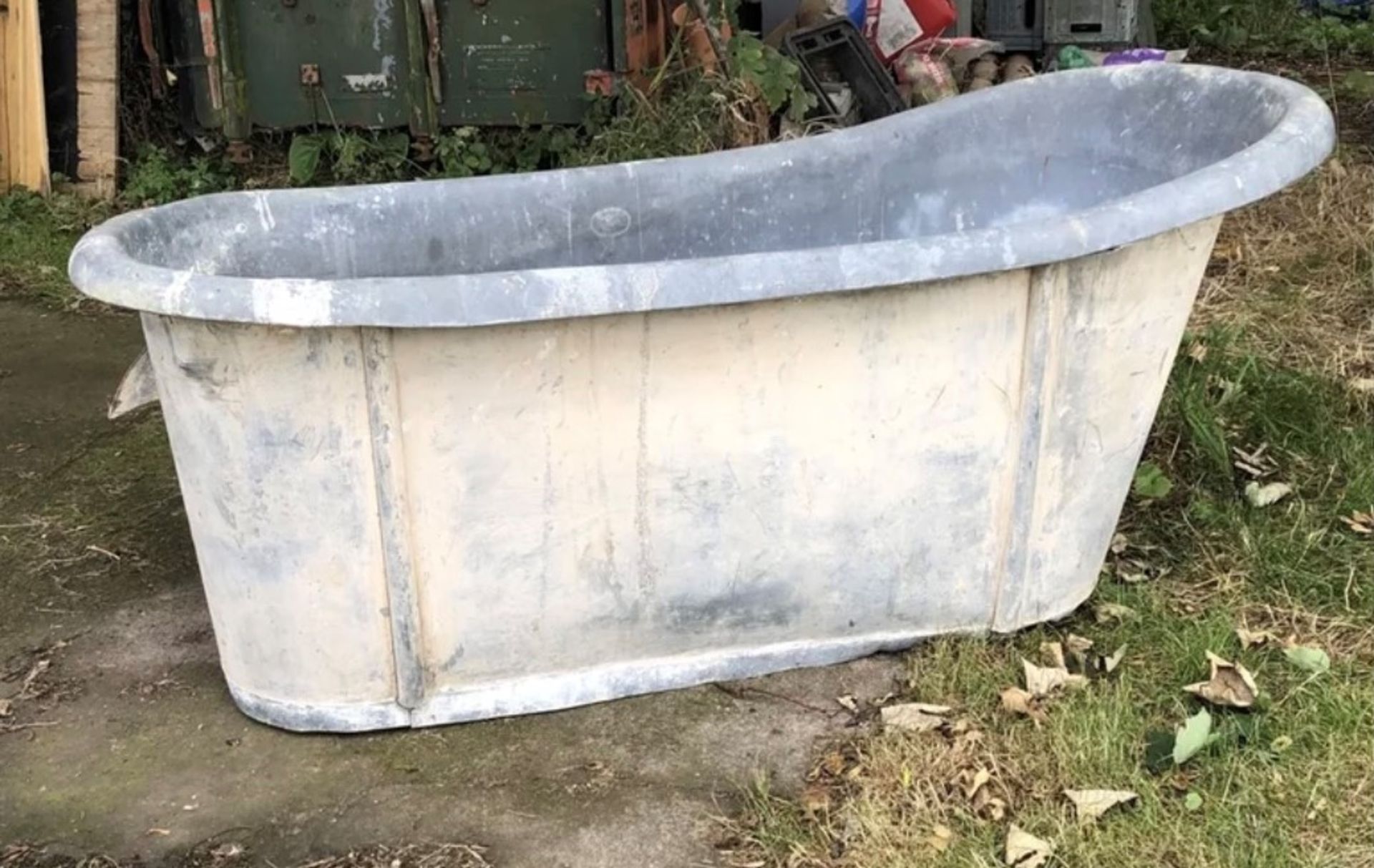 A FRENCH ZINC BATH TUB