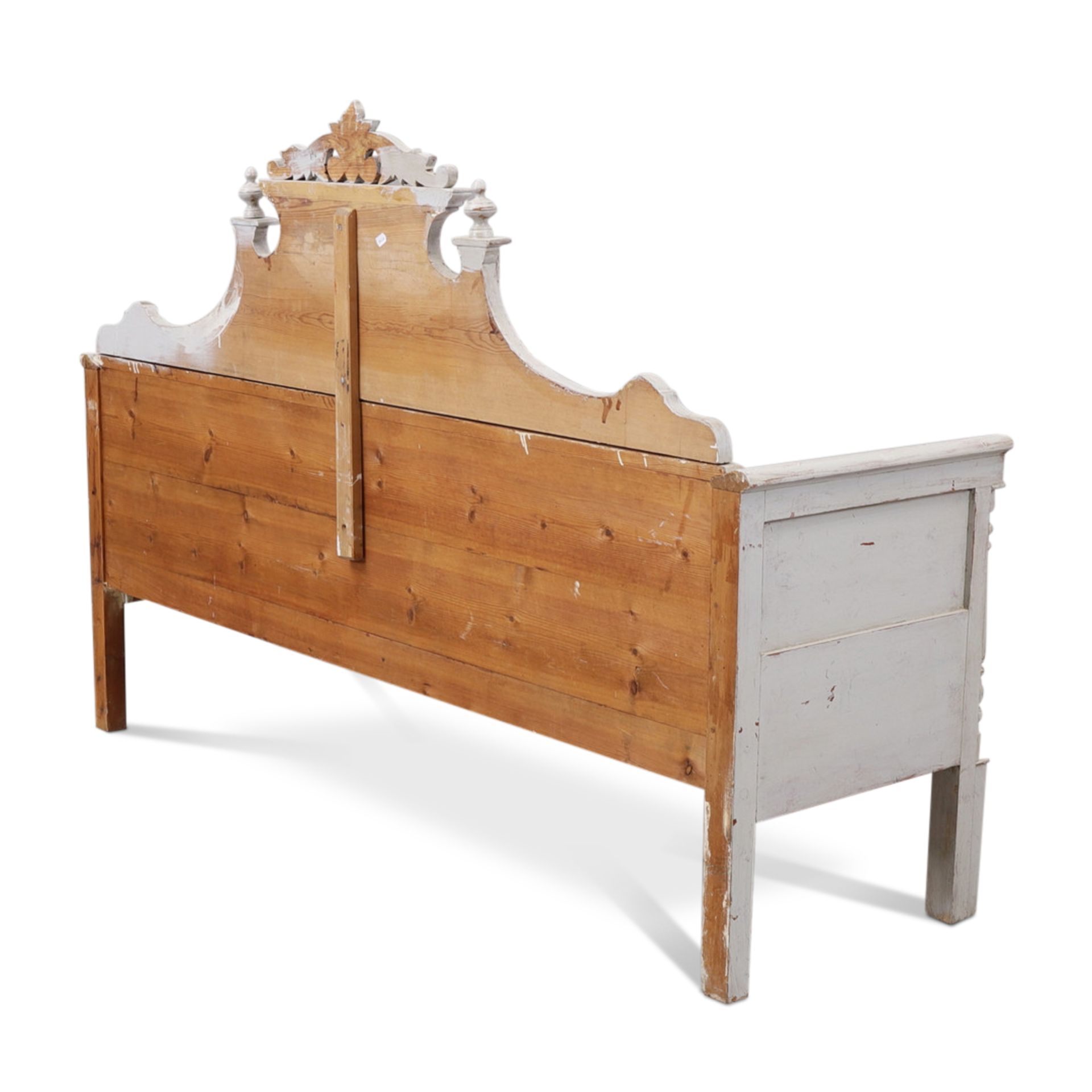 A 19TH CENTURY SWEDISH GUSTAVIAN PAINTED WOOD SETTLE - Image 4 of 4