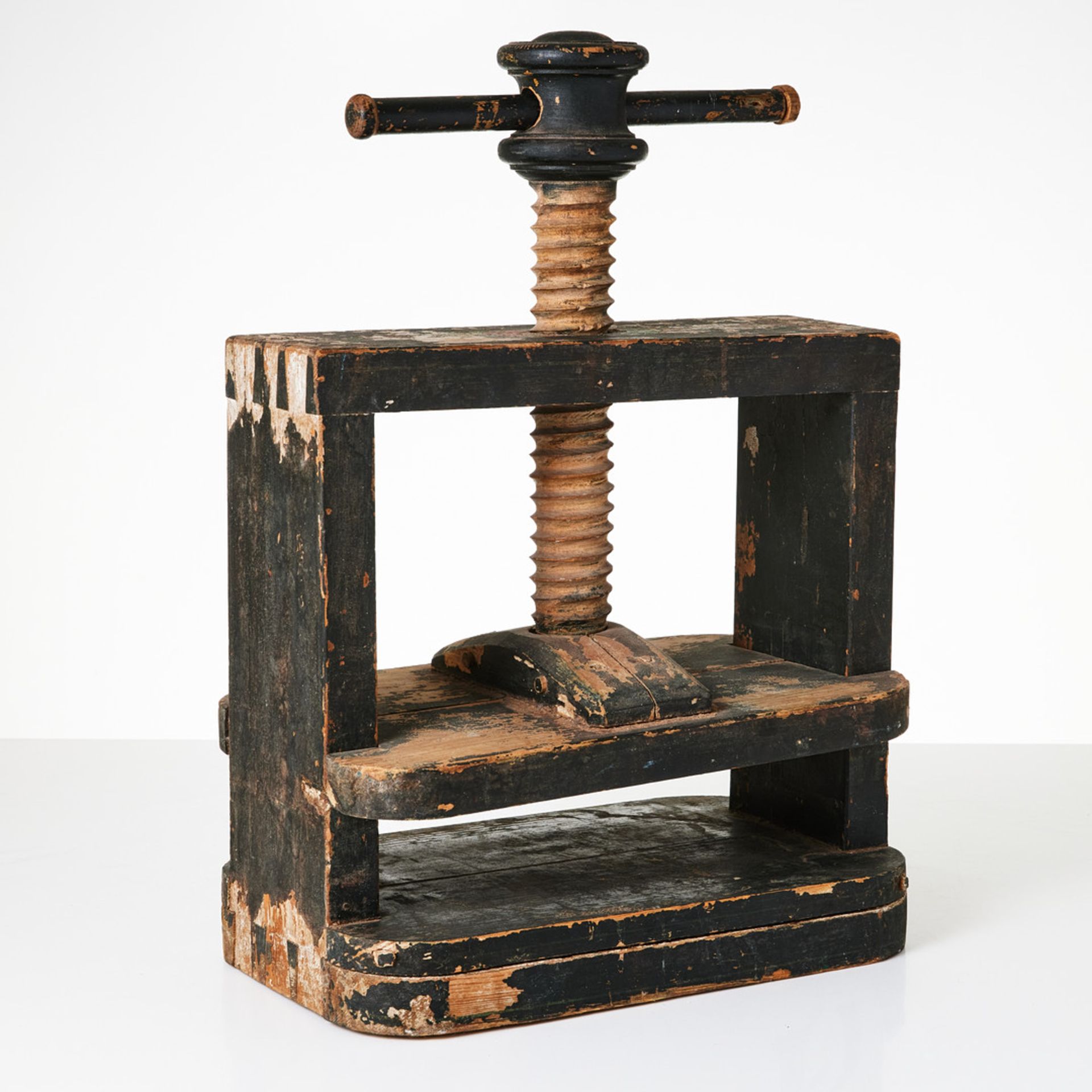 A 19TH CENTURY SWEDISH PAINTED WOOD HERB PRESS - Image 2 of 3