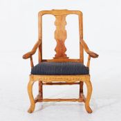 AN 18TH / 19TH CENTURY SWEDISH PROVINCIAL ARM CHAIR