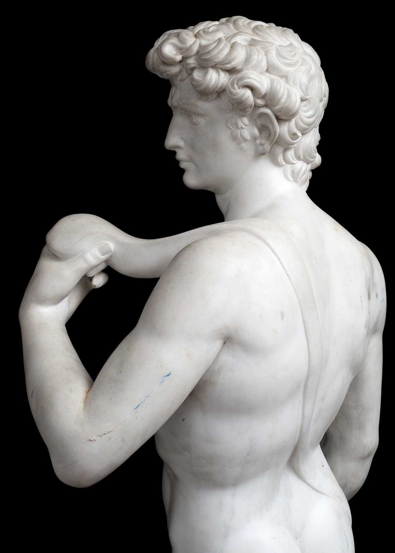 A LARGE 19TH CENTURY ITALIAN MARBLE FIGURE OF DAVID AFTER MICHELANGELO - Image 4 of 7