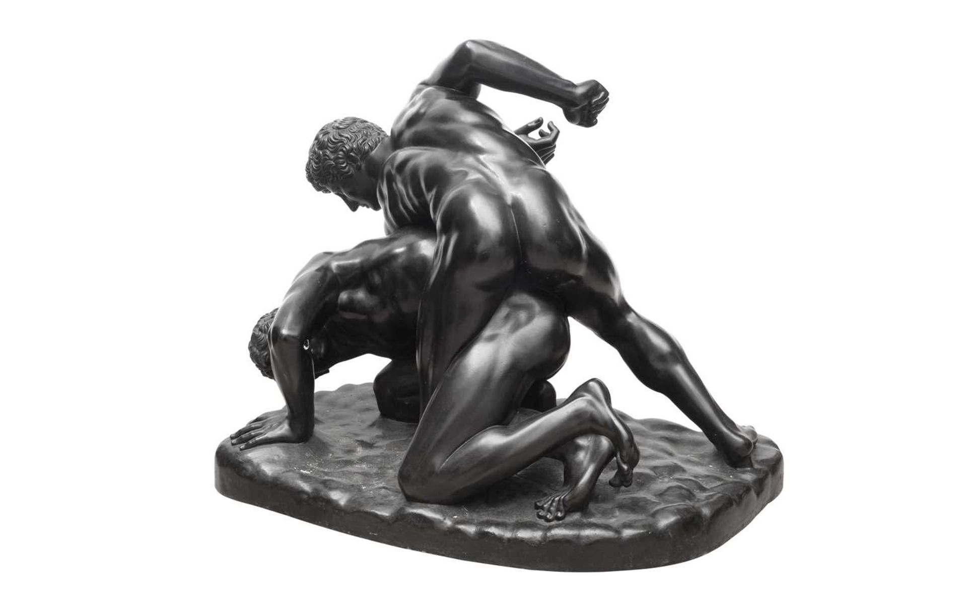 AFTER THE ANTIQUE: A LARGE LATE 19TH / EARLY 20TH CENTURY BRONZE OF THE WRESTLERS - Image 2 of 8