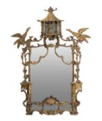 A 19TH / EARLY 20TH CENTURY CHINOISERIE CHIPPENDALE STYLE GILTWOOD WALL MIRROR