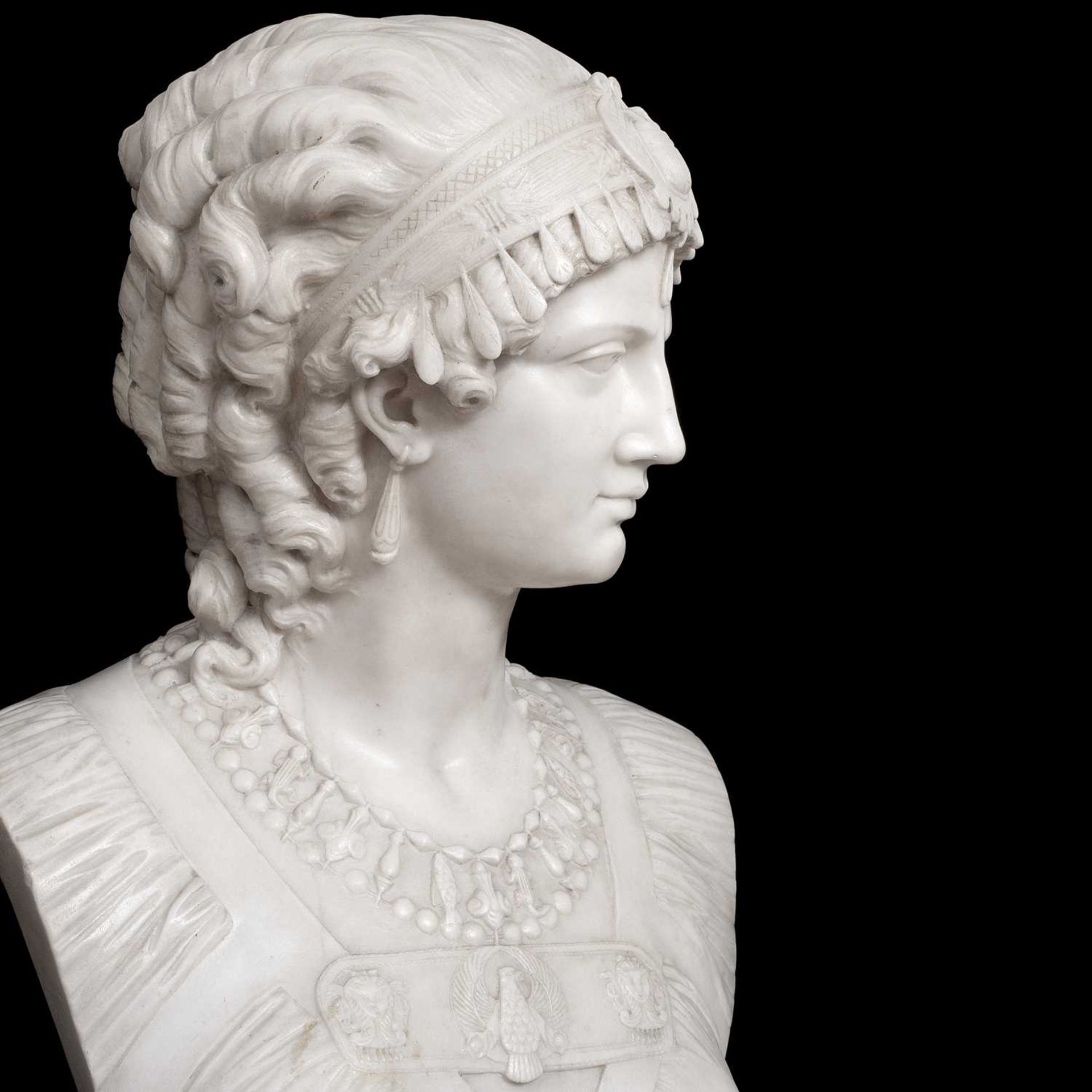 JEAN-BAPTISTE CLESINGER (FRENCH, 1814-1883): A MARBLE BUST OF CLEOPATRA - Image 3 of 4