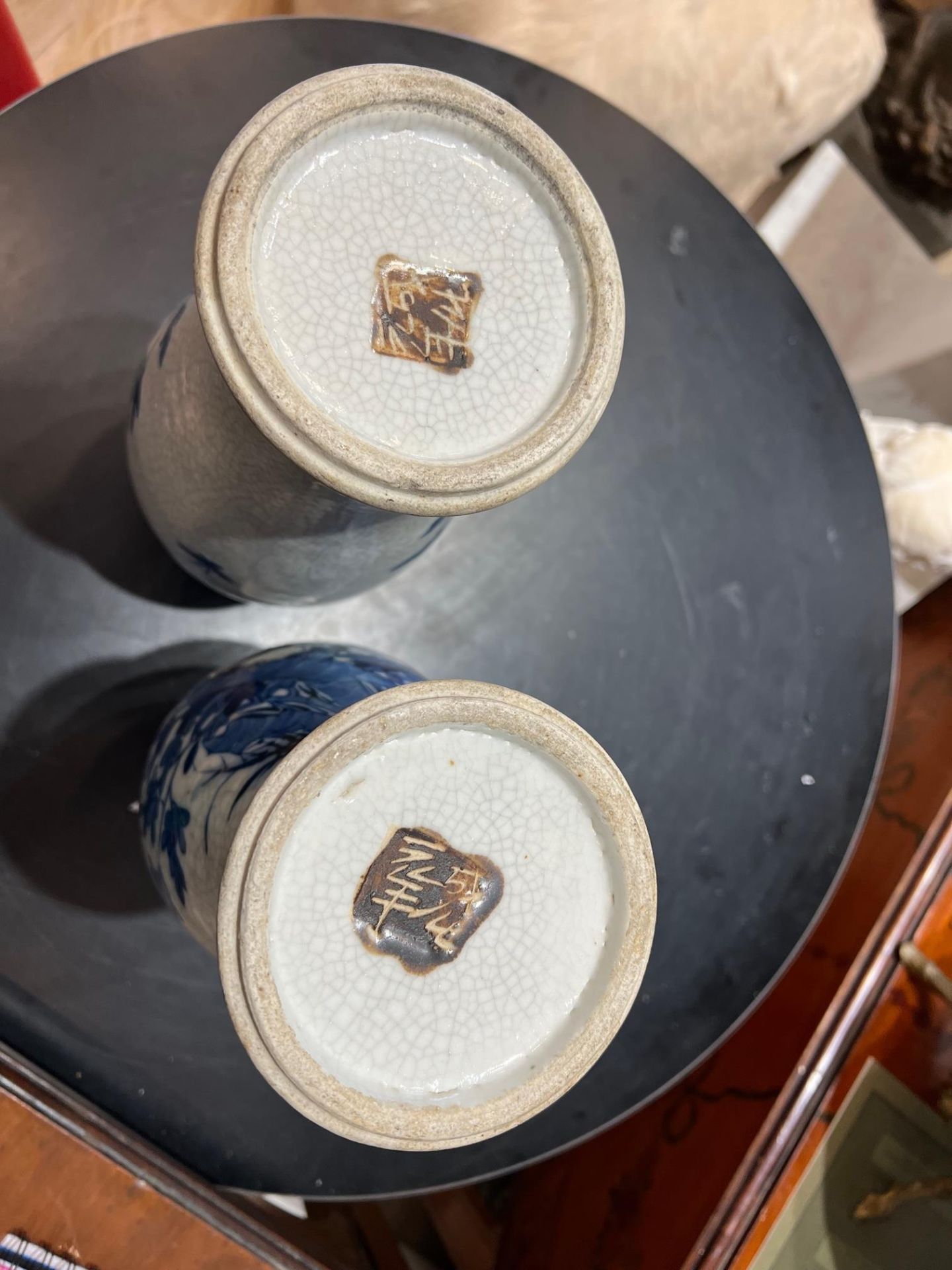 A PAIR OF EARLY 20TH CENTURY CHINESE BLUE AND WHITE PORCELAIN VASES - Image 9 of 11