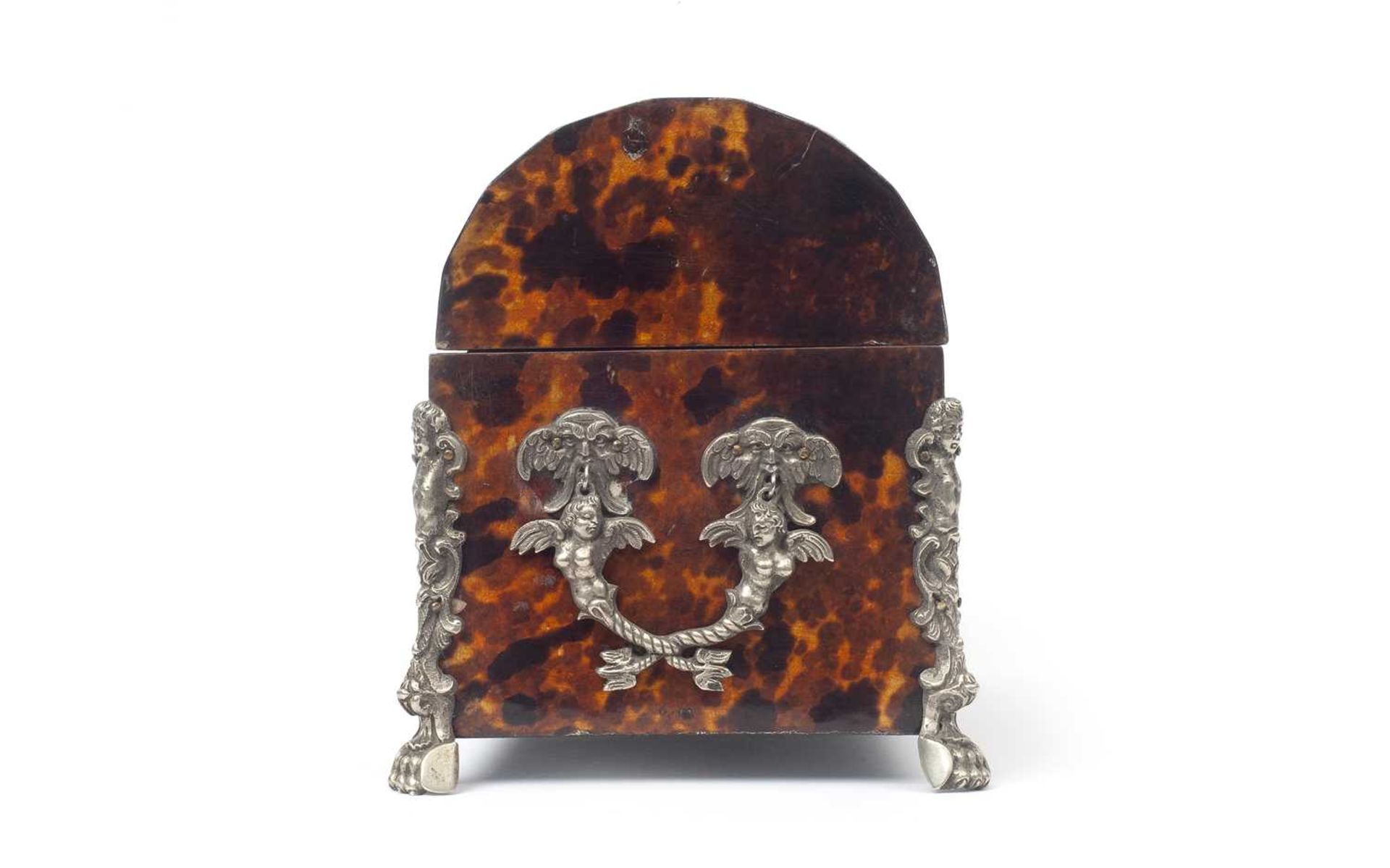 AN 18TH CENTURY DUTCH COLONIAL TORTOISESHELL AND SILVERED METAL MOUNTED CASKET - Image 4 of 4