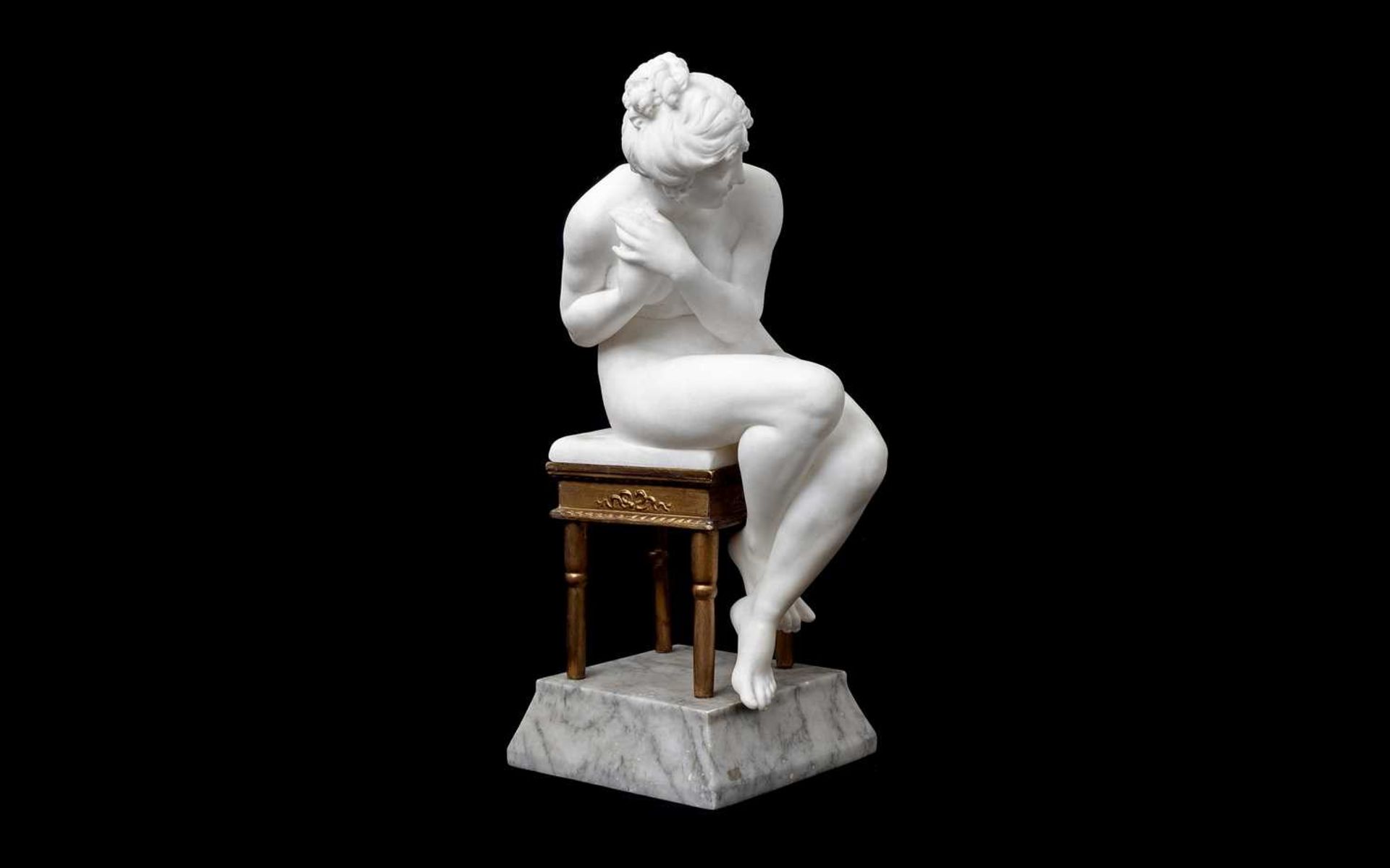 A LATE 19TH CENTURY ITALIAN ALABASTER FIGURE OF A NUDE GIRL ON A STOOL - Image 4 of 4