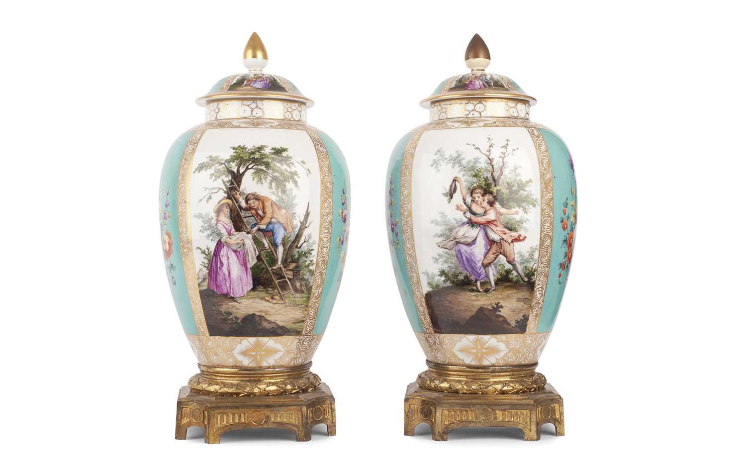A PAIR OF 19TH CENTURY DRESDEN PORCELAIN VASES AND COVERS IN THE MANNER OF HELENA WOLFSOHN - Bild 4 aus 4