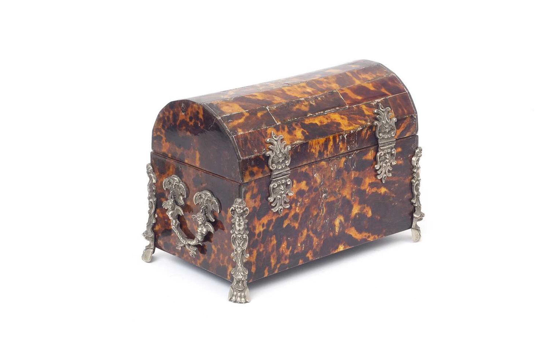 AN 18TH CENTURY DUTCH COLONIAL TORTOISESHELL AND SILVERED METAL MOUNTED CASKET - Image 3 of 4