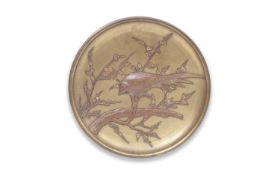 A FINE LATE 19TH CENTURY JAPANESE MEIJI PERIOD BRONZE DISH INLAID WITH GOLD