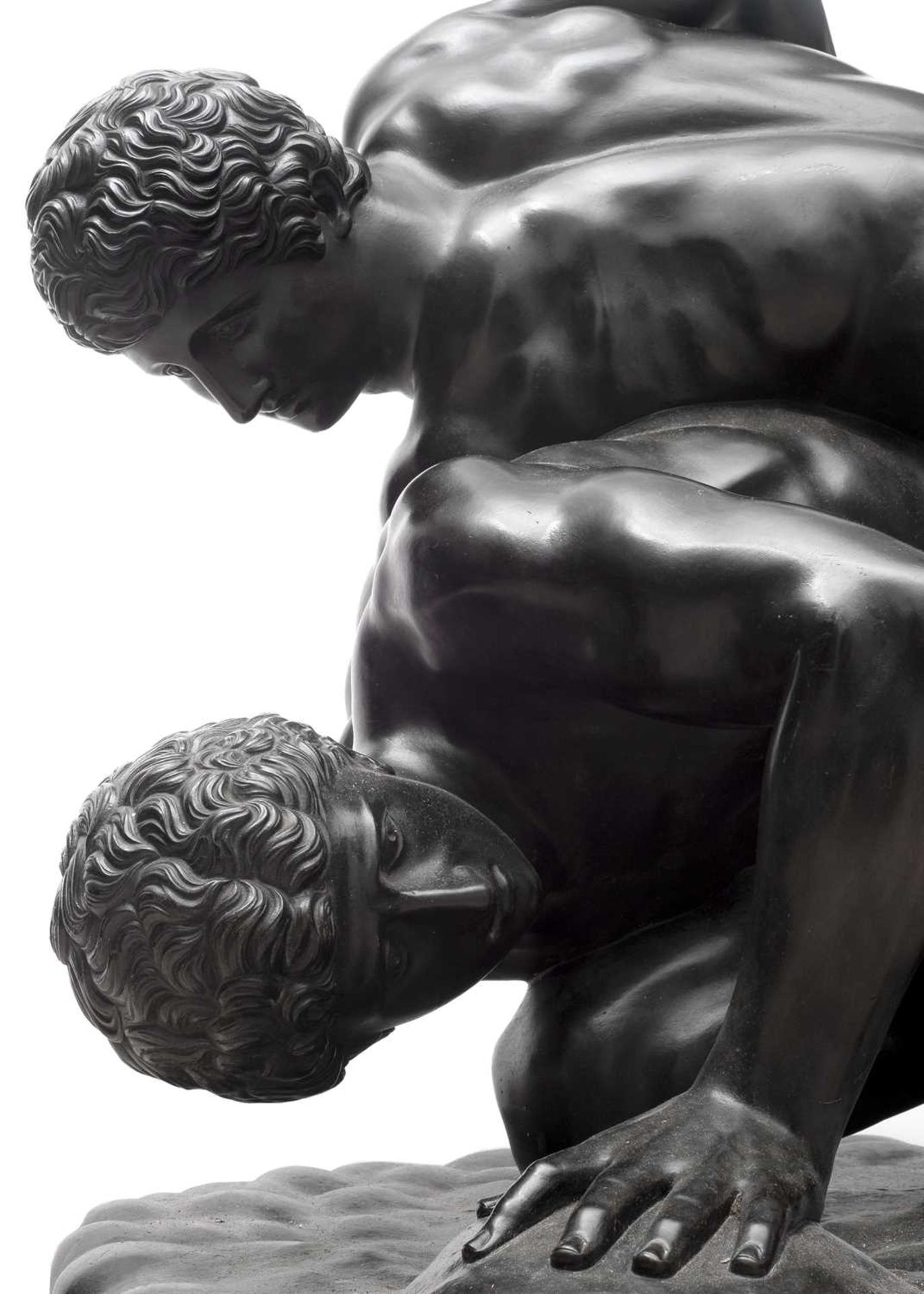 AFTER THE ANTIQUE: A LARGE LATE 19TH / EARLY 20TH CENTURY BRONZE OF THE WRESTLERS - Image 4 of 8