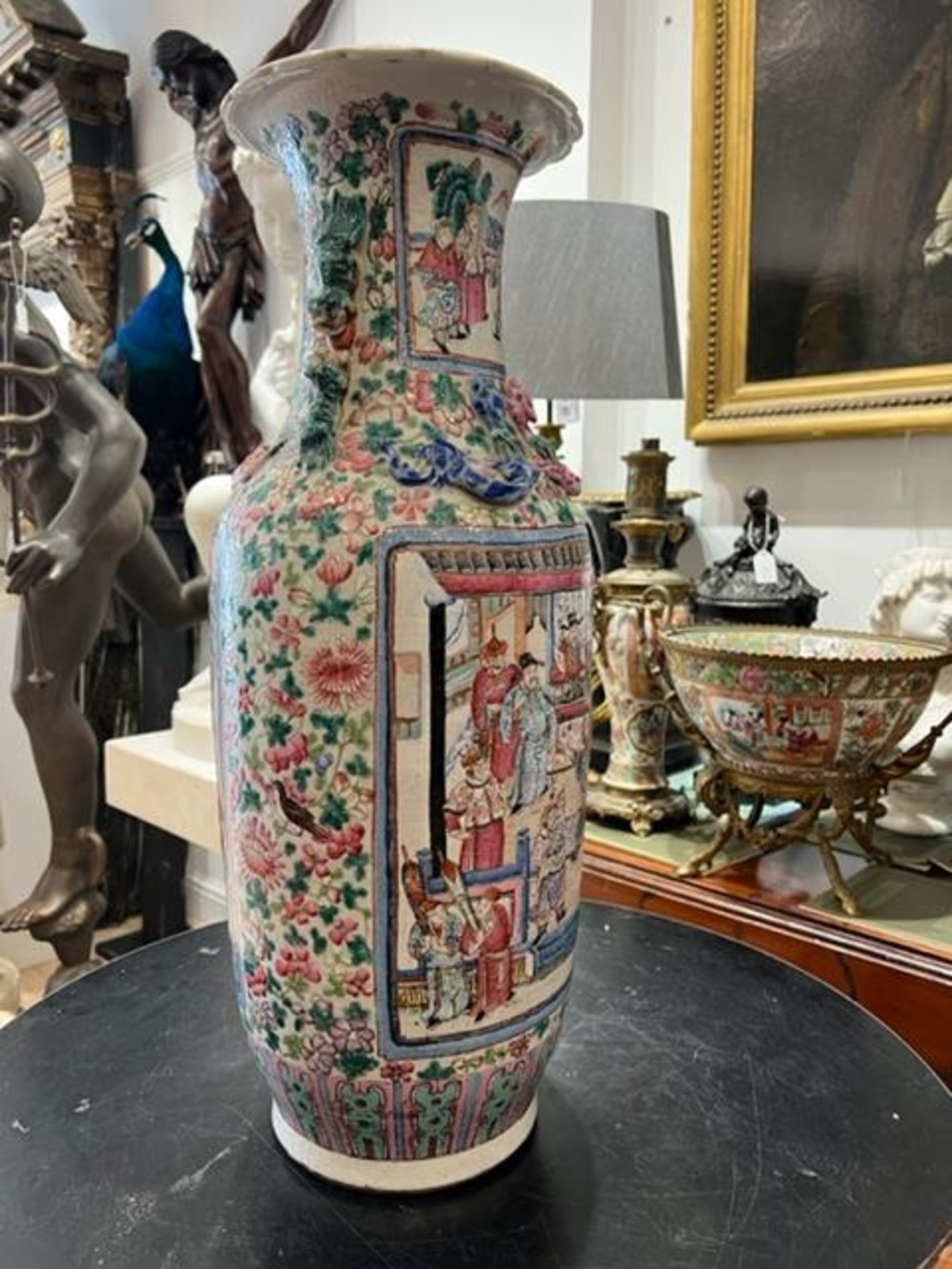 A LARGE LATE 19TH CENTURY CHINESE FAMILLE ROSE PORCELAIN VASE - Image 14 of 18