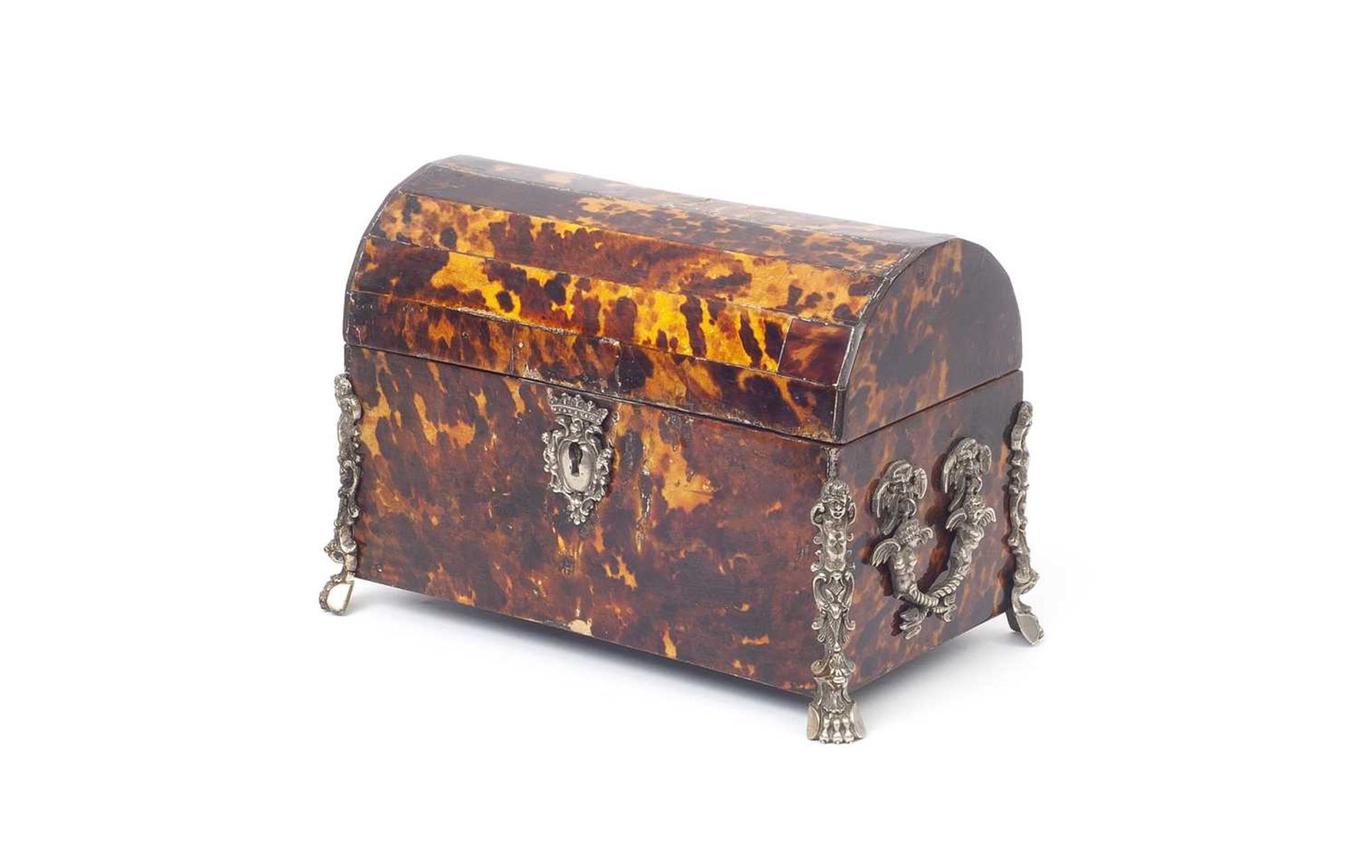 AN 18TH CENTURY DUTCH COLONIAL TORTOISESHELL AND SILVERED METAL MOUNTED CASKET - Image 2 of 4