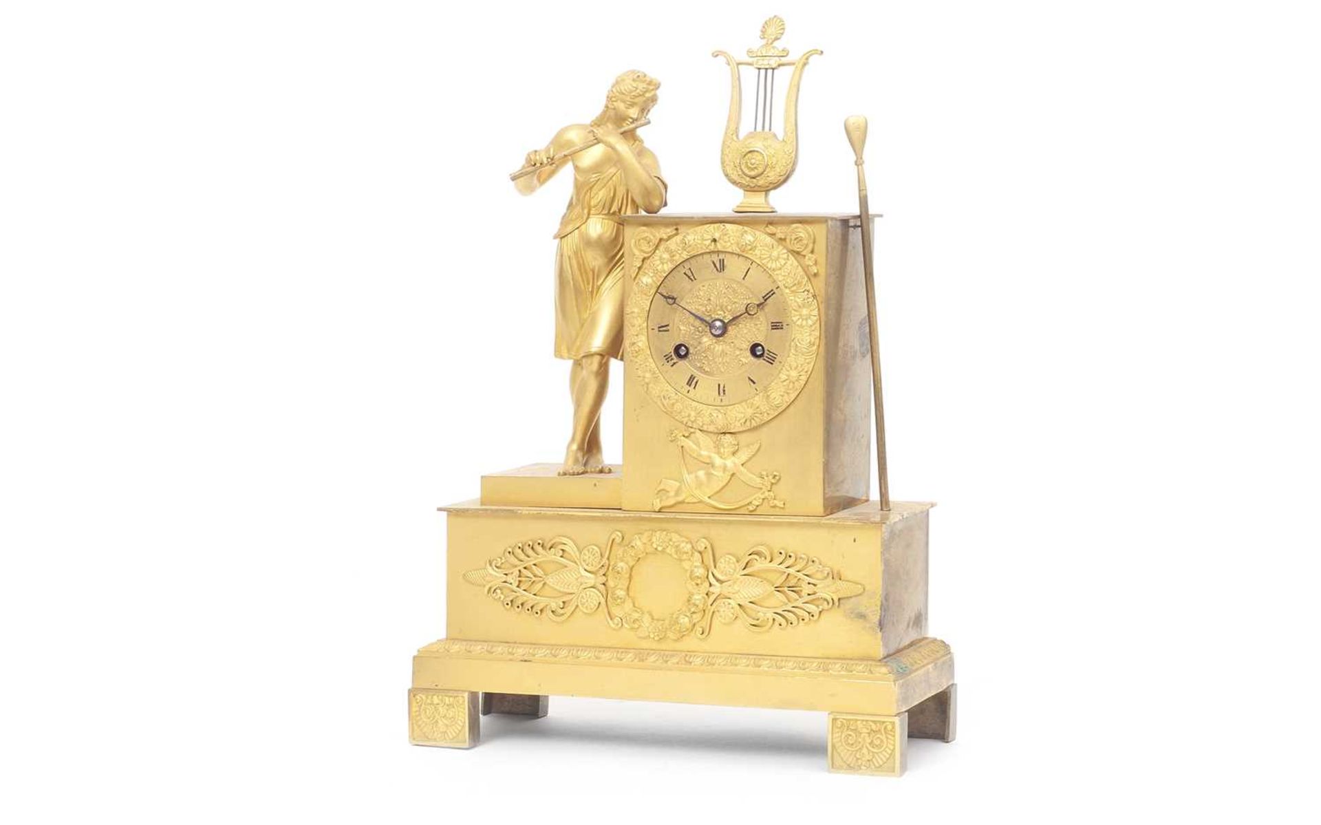 AN EARLY 19TH CENTURY EMPIRE PERIOD GILT BRONZE MANTEL CLOCK - Image 2 of 3