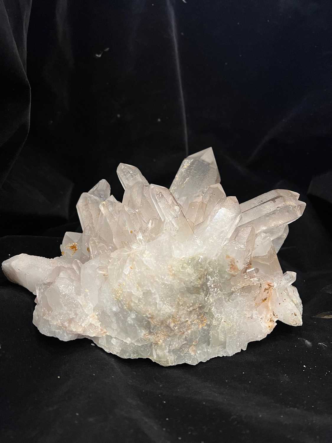 A QUARTZ GEODE SPECIMEN - Image 5 of 6