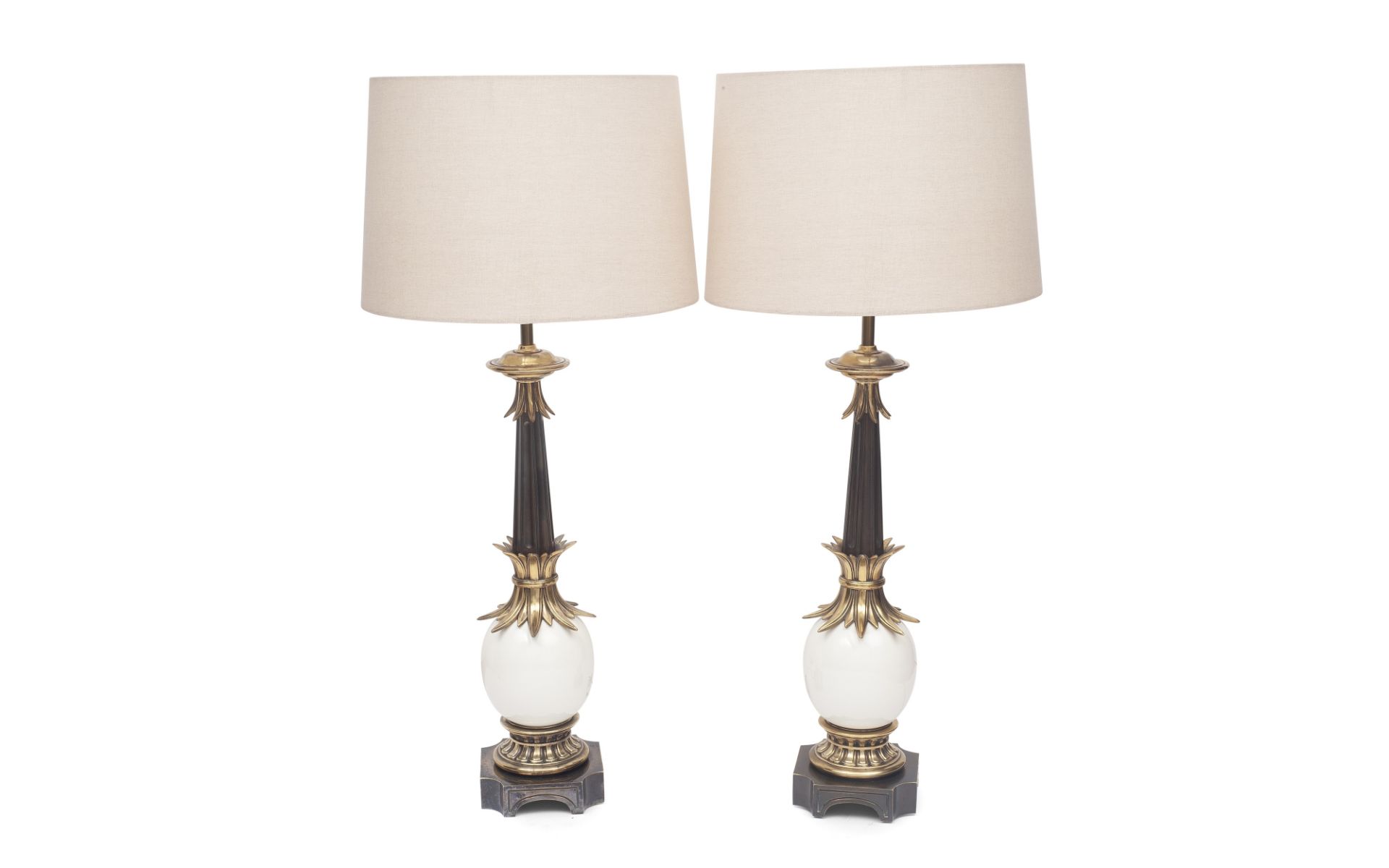 A PAIR OF MID CENTURY STIFFEL LAMPS DECORATED WITH FAUX OSTRICH EGGS