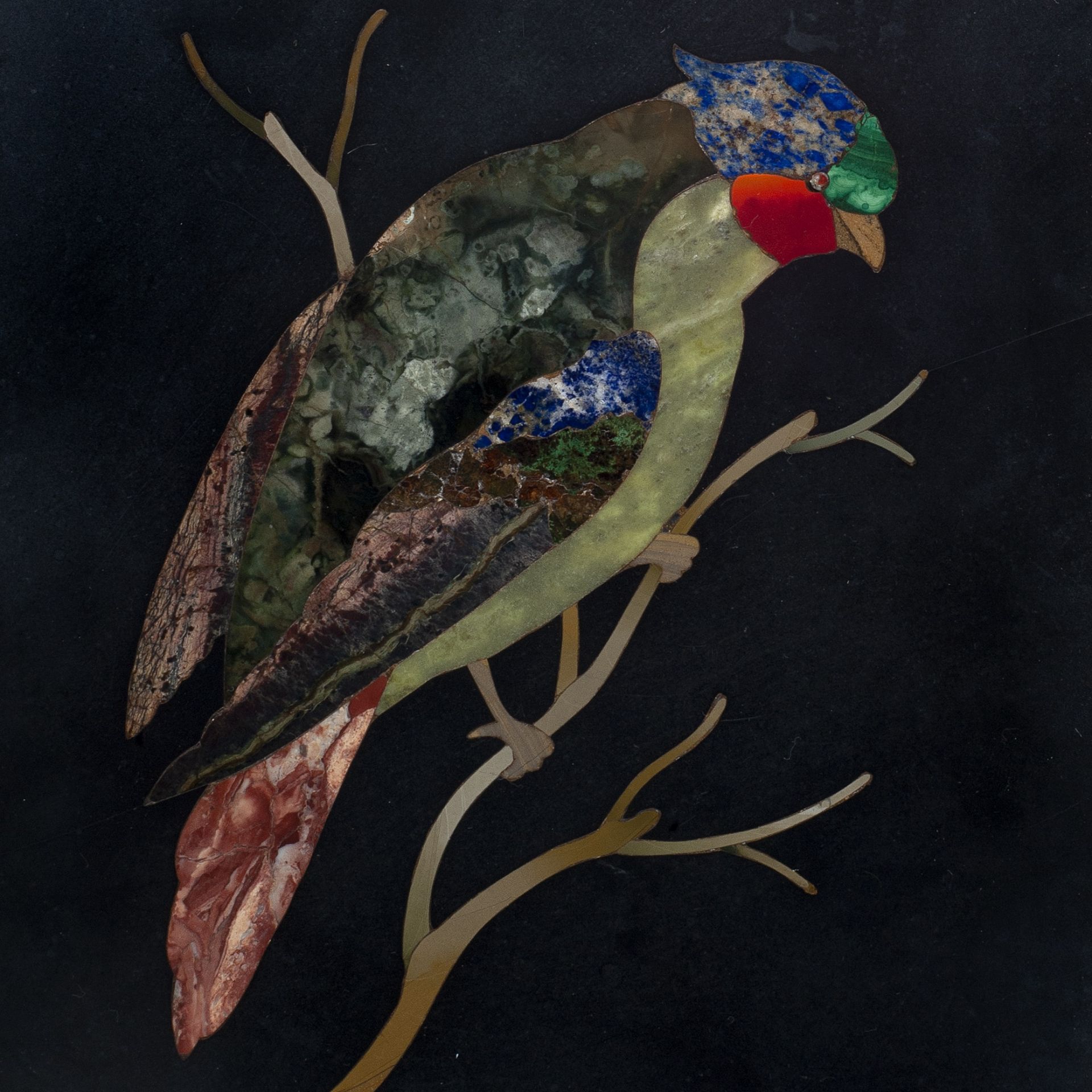 AN EARLY 19TH CENTURY ITALIAN PIETRE DURE PANEL DEPICTNG A PARROT - Image 3 of 3