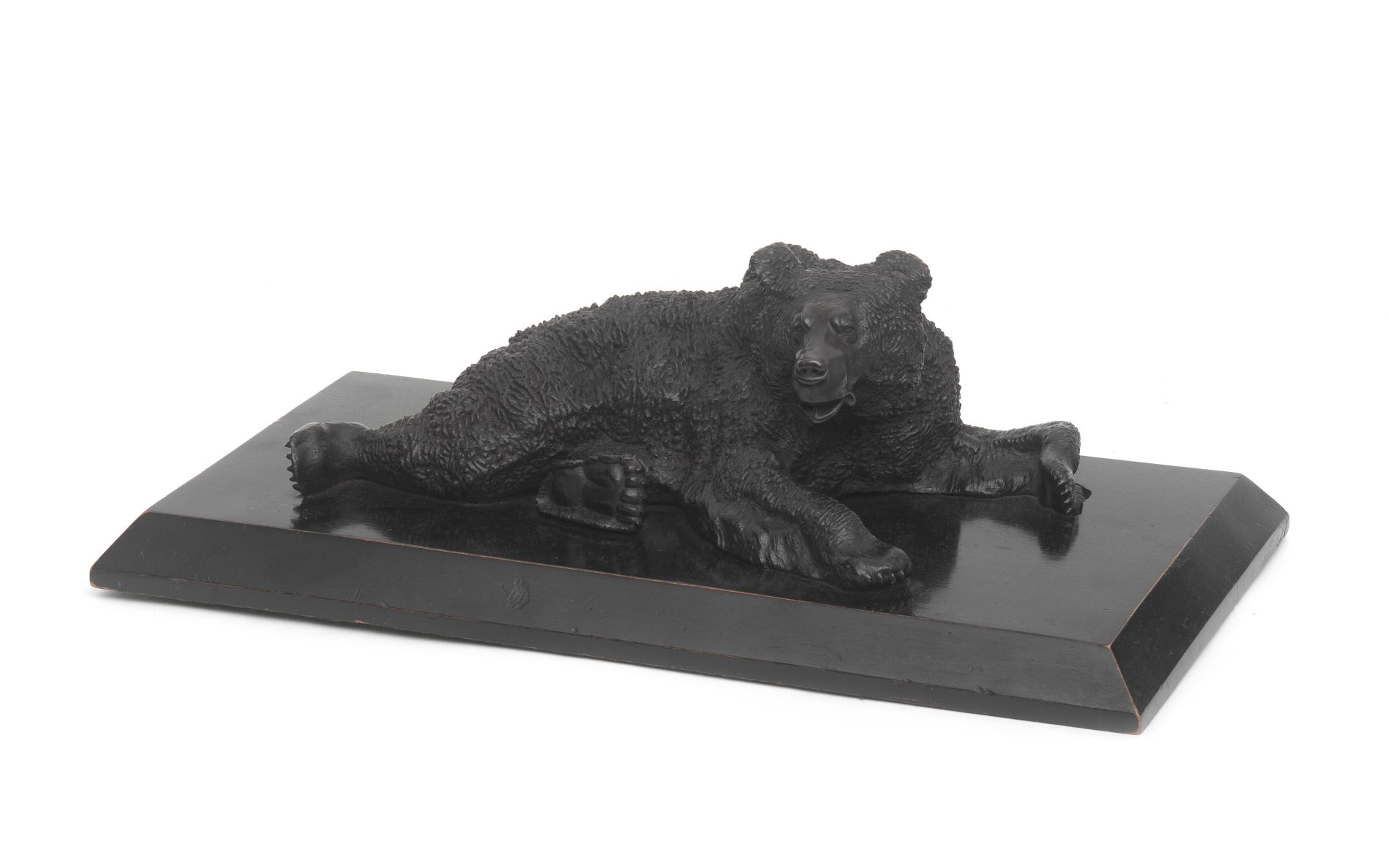 A RARE 19TH CENTURY RUSSIAN CAST IRON MODEL OF A BEAR - Image 2 of 2