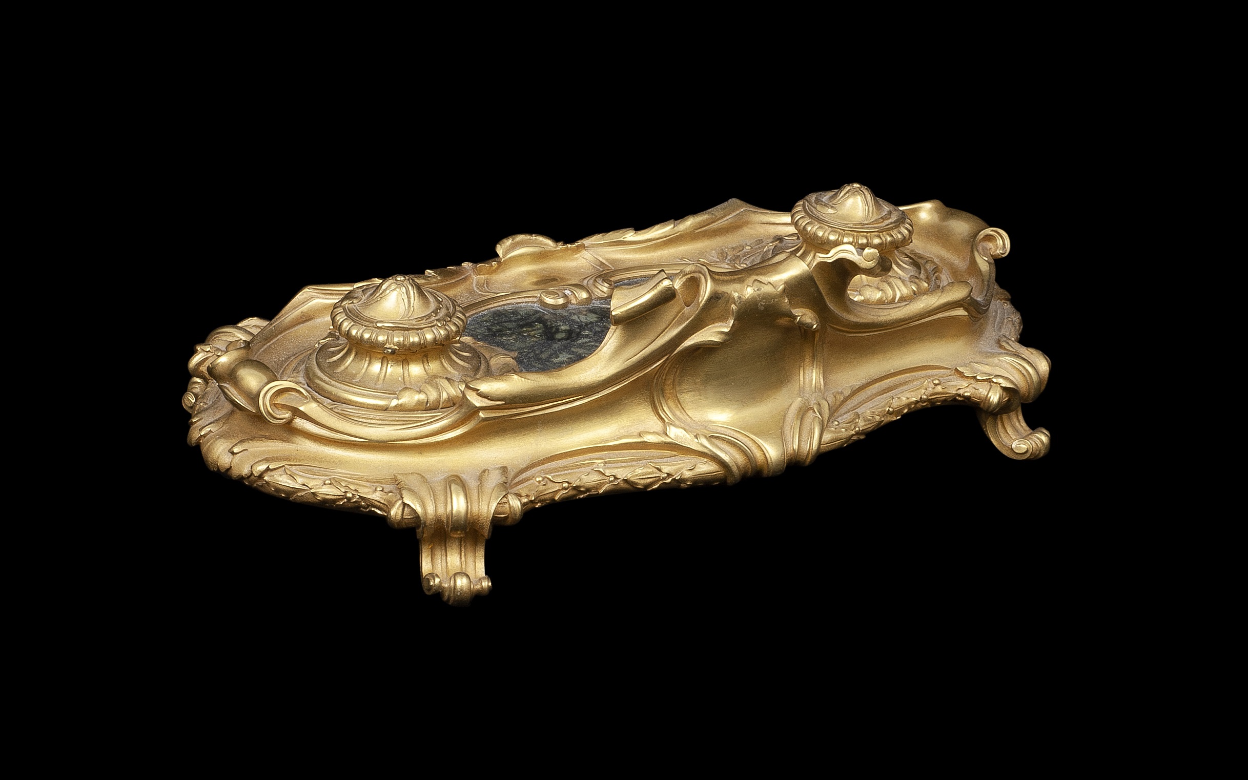A LATE 19TH CENTURY FRENCH GILT BRONZE LOUIS XV STYLE ENCRIER - Image 3 of 3