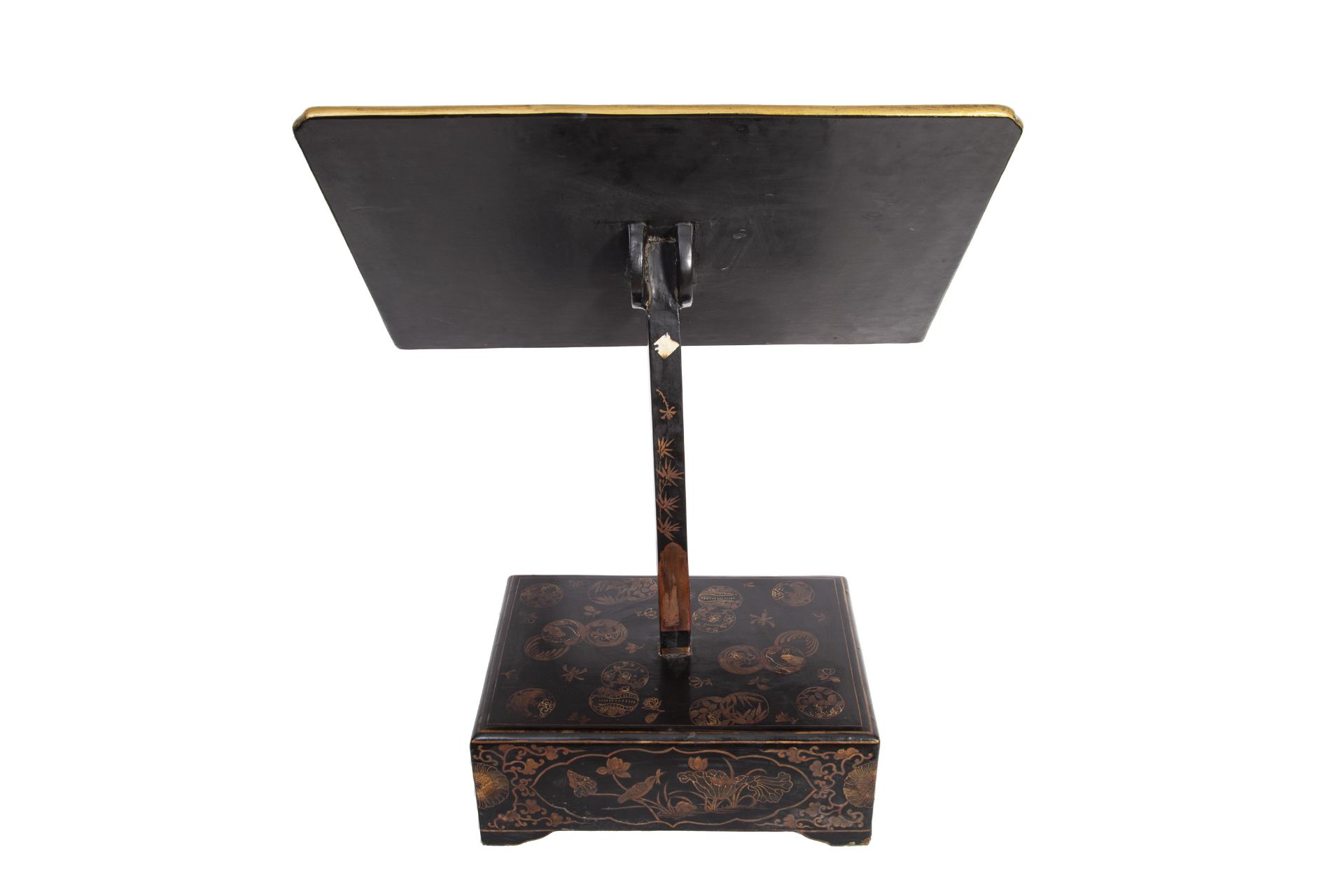 A 19TH CENTURY CHINESE EXPORT GILT AND LACQUERED TABLE LECTURN - Image 2 of 2