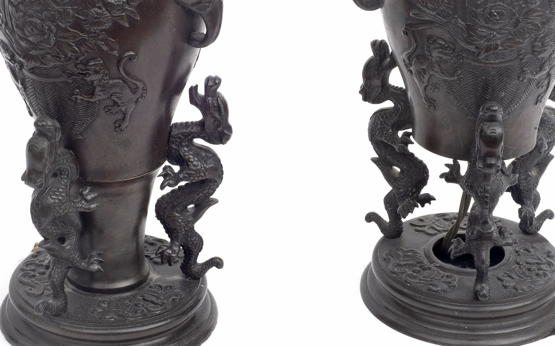 A PAIR OF JAPANESE MEIJI PERIOD BRONZE LAMP BASES - Image 2 of 2