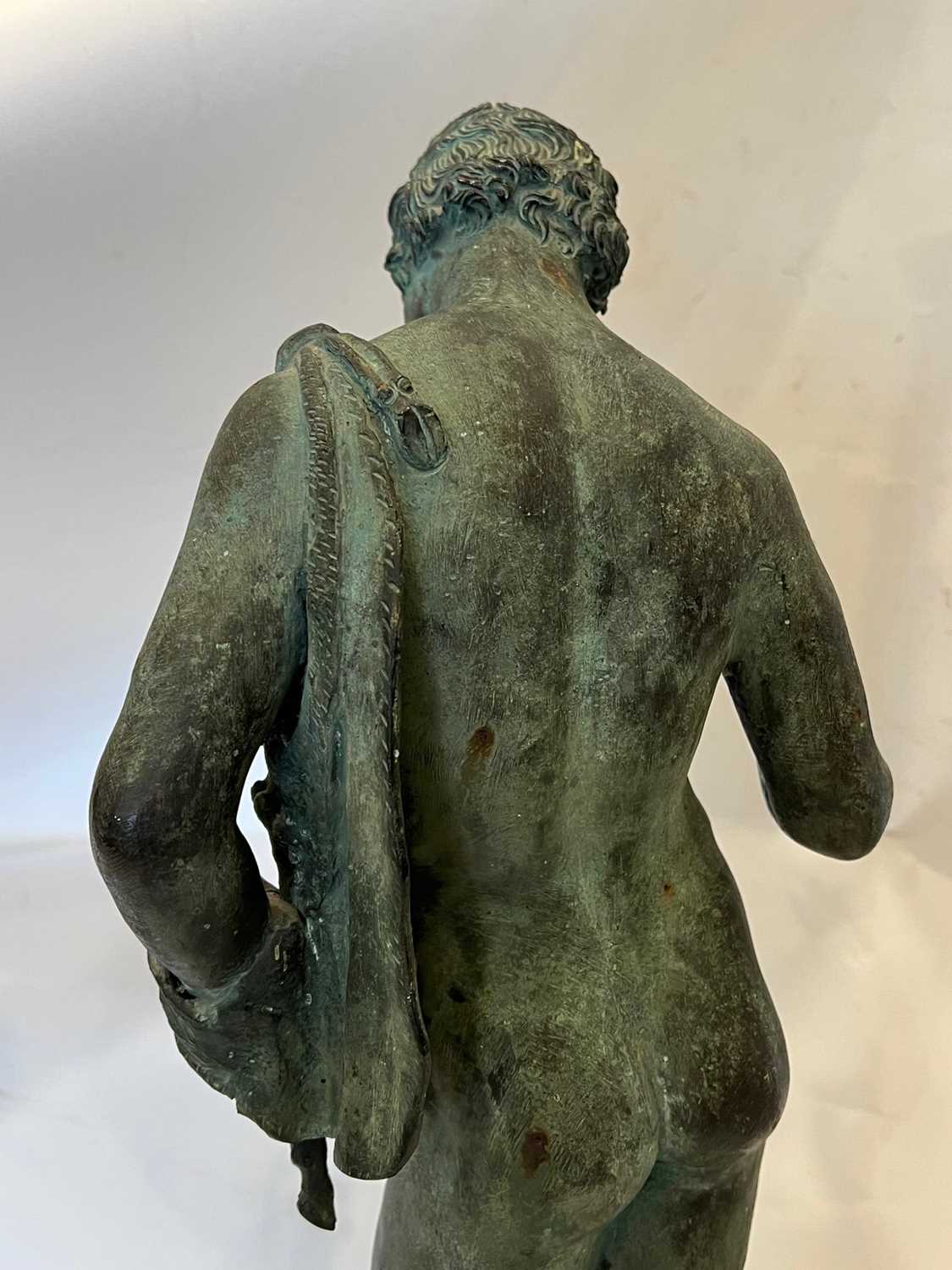 A 19TH CENTURY GRAND TOUR BRONZE FIGURE OF NARCISSUS, AFTER THE ANTIQUE - Image 5 of 6