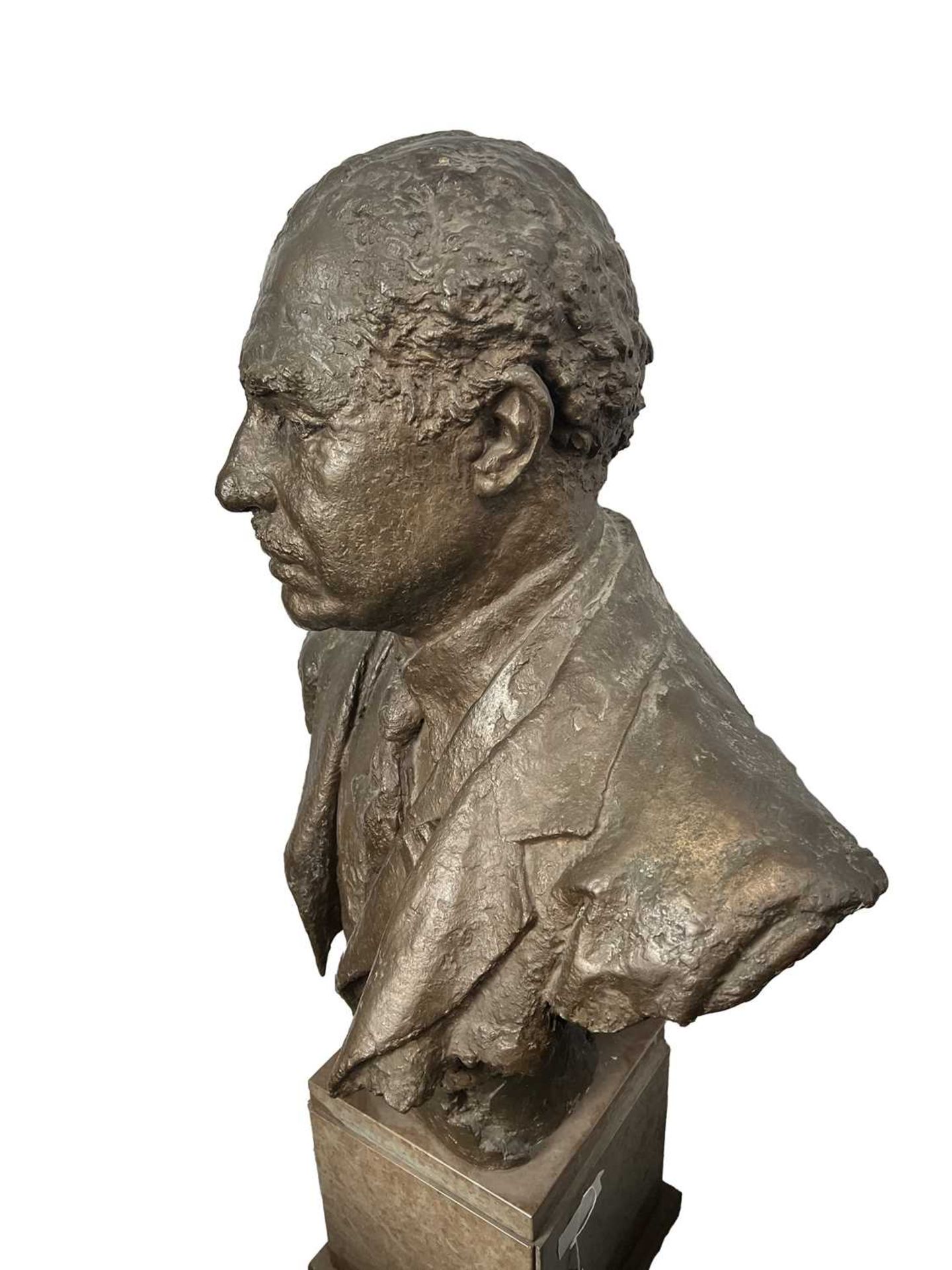 A 20TH CENTURY DANISH LIFE-SIZE BRONZE BUST OF A GENTLEMAN WITH MEDAL - Image 3 of 3