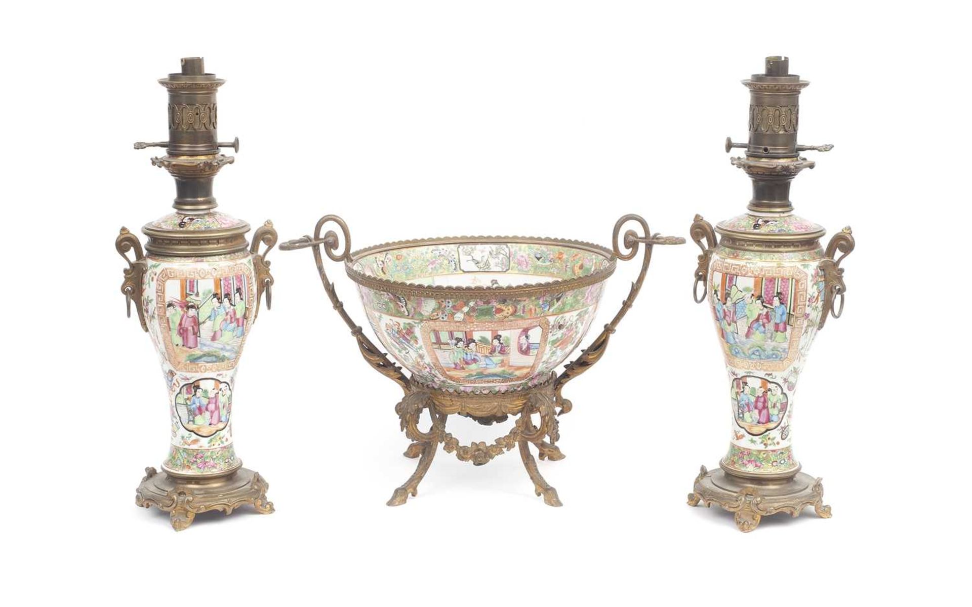 A PAIR OF 19TH CENTURY CHINESE PORCELAIN OIL LAMPS TOGETHER WITH A SIMILAR BOWL