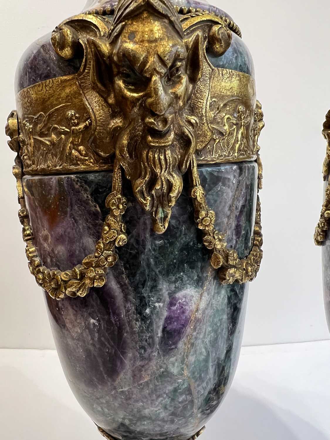 A PAIR OF LOUIS XVI STYLE AMETHYST QUARTZ AND ORMOLU MOUNTED URNS - Image 12 of 13