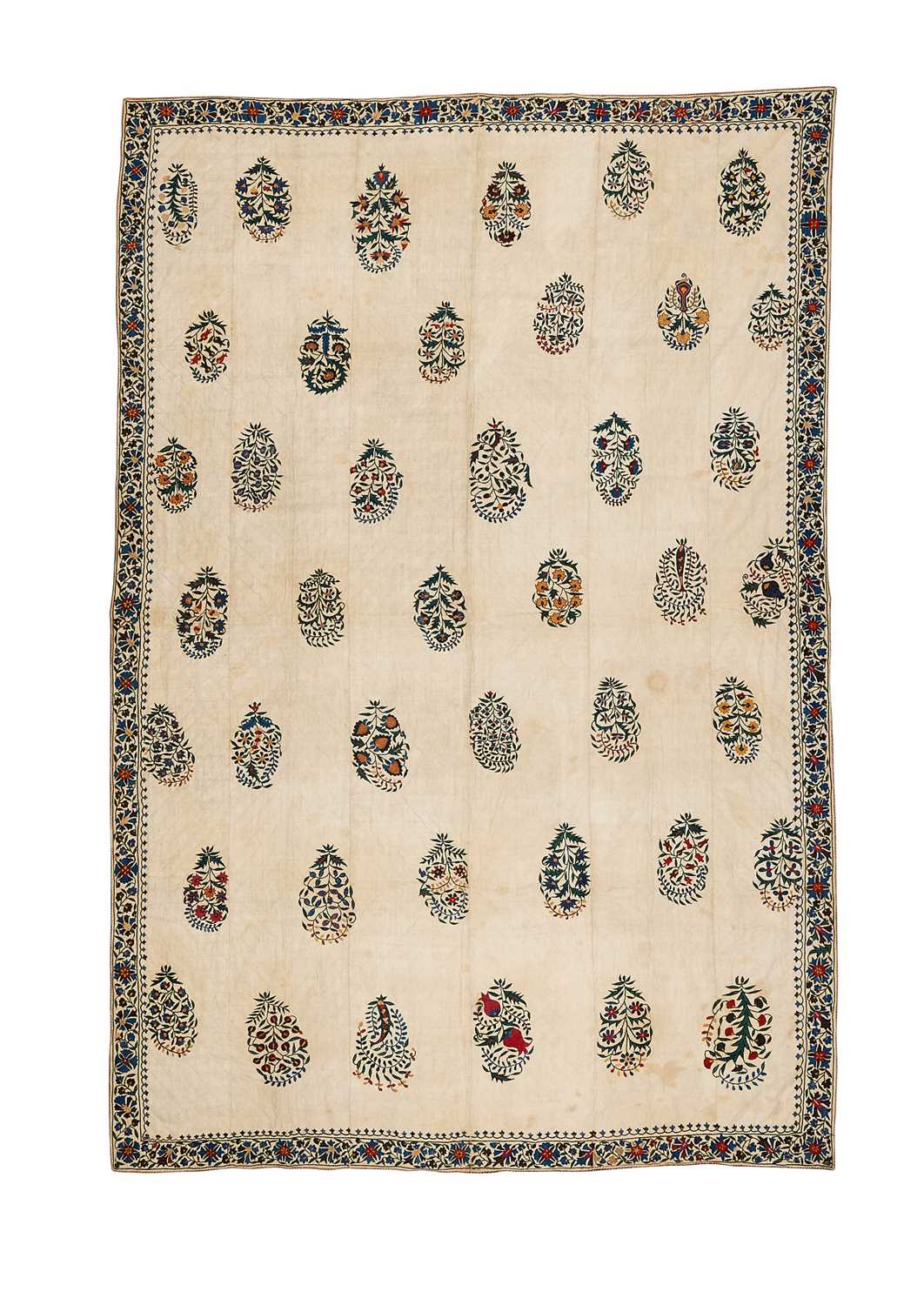 A MID 20TH CENTURY SUZANI BED SPREAD / WALL HANGING