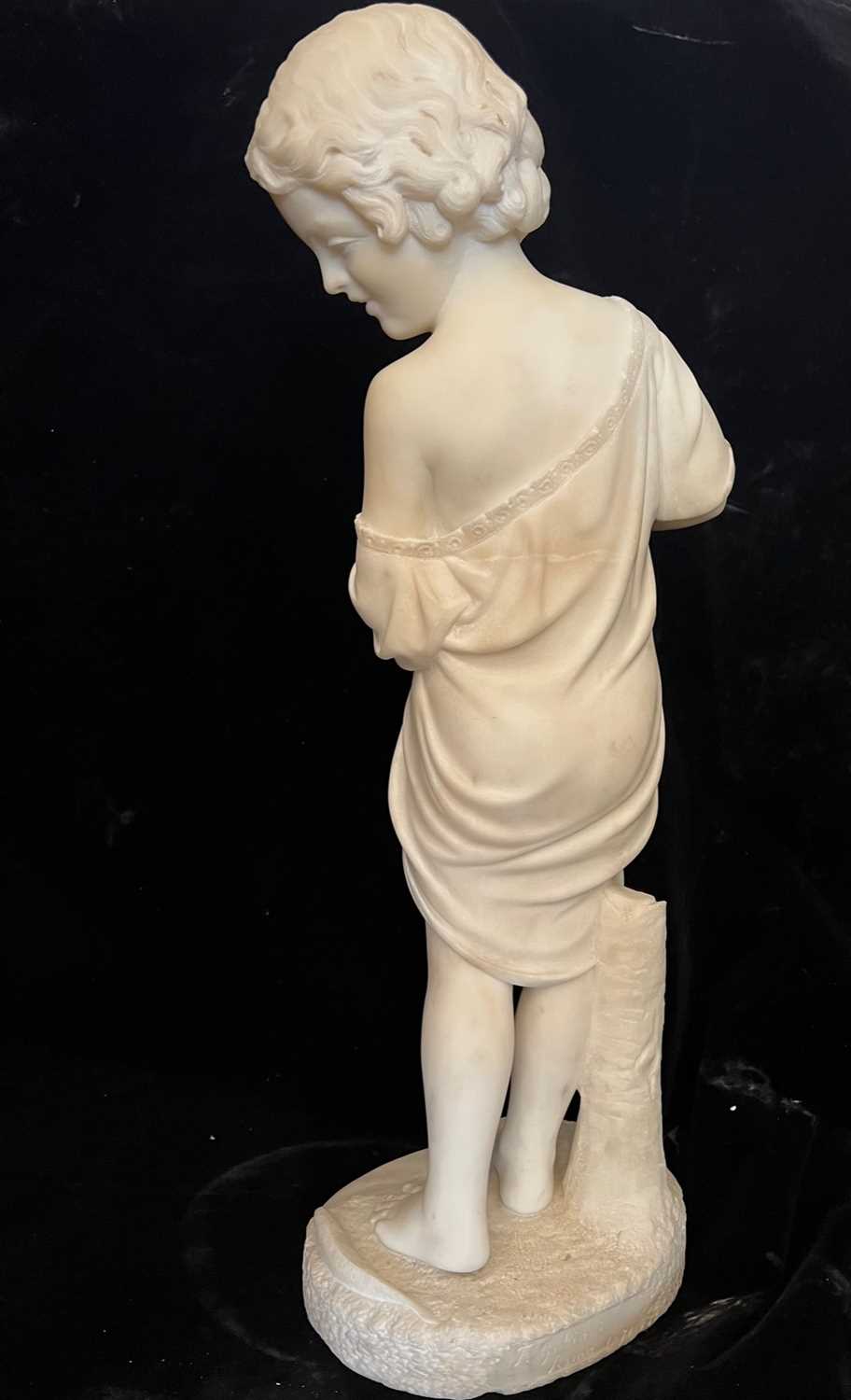 F. GULIANI (ITALIAN, FL. LATE 19TH CENTURY): A MARBLE FIGURE OF A GIRL - Image 3 of 4