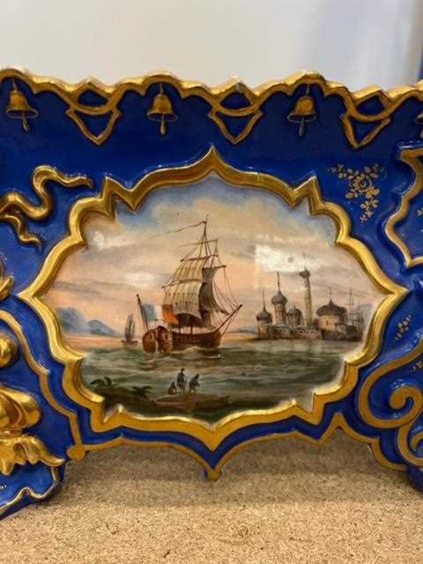 JACOB PETIT AND HENRY MARC: 'THE RETREATING MAMELUKE': A FINE 1840'S PORCELAIN CLOCK - Image 6 of 9