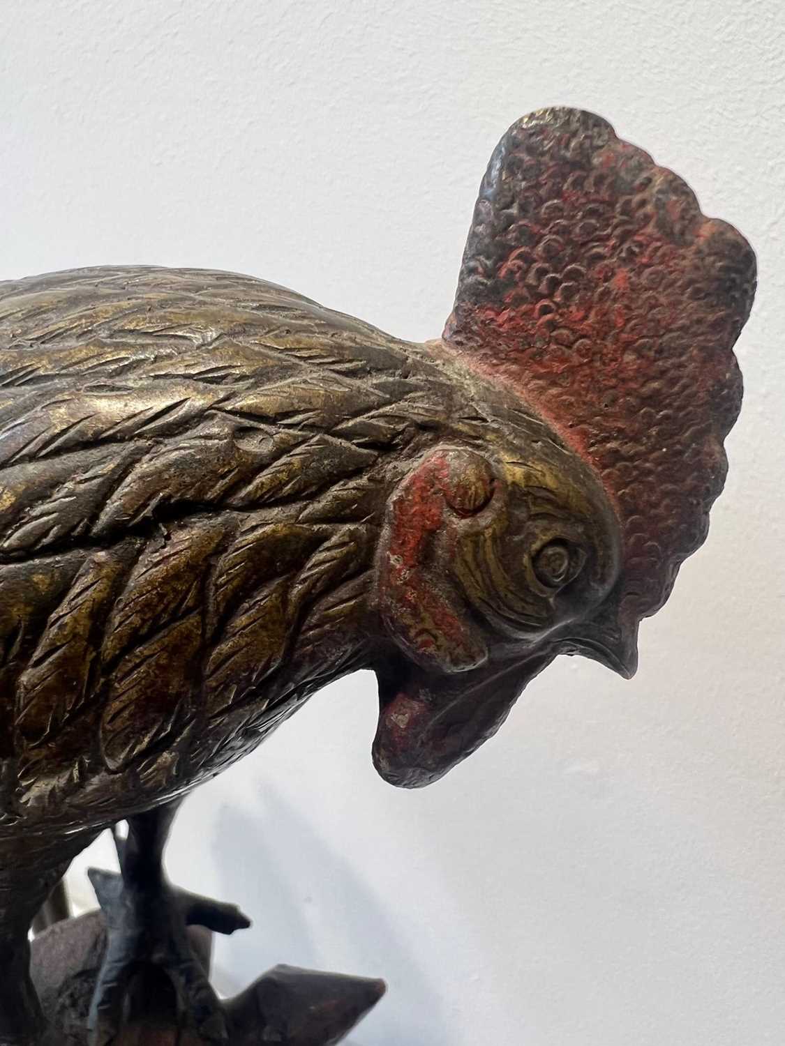 A MEIJI PERIOD JAPANESE BRONZE COCKEREL ON STAND - Image 12 of 14