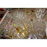 A TRAY OF GLASSWARE TO INCLUDE DOLPHIN FIGURE, DRINKING GLASSES ETC