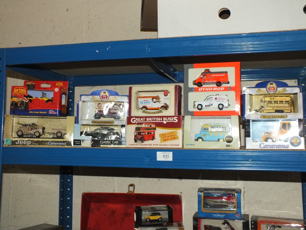 A SELECTION OF COLLECTORS MODEL MOTORBIKES AND CARS TO INCLUDE VOLKSWAGON, TRIUMPH, BMW, JEEP ETC - Image 2 of 4