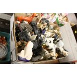 A TRAY OF ASSORTED TO INCLUDE STAFFORDSHIRE STYLE SPANIELS, BETTY BOOP FIGURES ETC