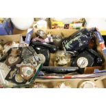 A TRAY OF ASSORTED COLLECTABLES AND METALWARE, TO INCLUDE TWO VINTAGE TELEPHONES, CLOCKS, PAIR OF