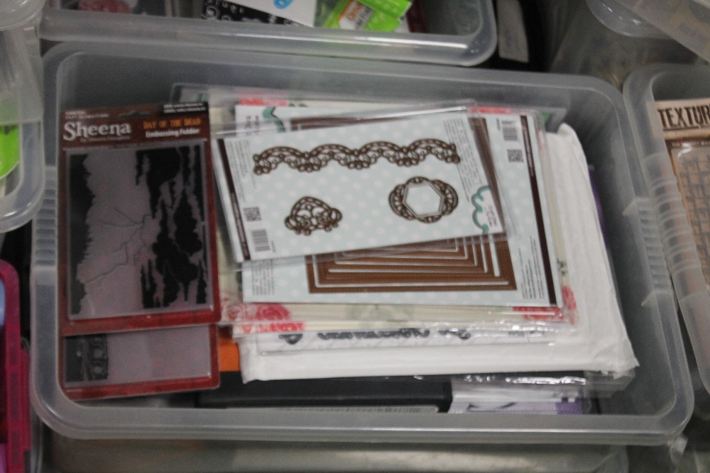 A QUANTITY OF CRAFT MAKING ACCESSORIES - Image 3 of 3