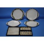 A SMALL TRAY TO INCLUDE THREE ROYAL DOULTON "VOGUE" PLATES, A ROYAL DOULTON CHELSEA GARDEN PLATE AND