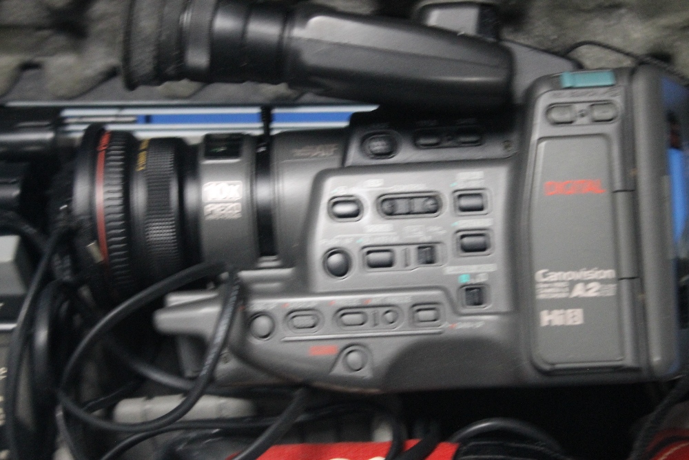 A CANON CAMCORDER IN FITTED CASE - Image 2 of 2