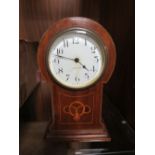 AN EDWARDIAN MAHOGANY INLAID SMALL MANTEL CLOCK, with U.S.A. eight day movement, H 22 cm