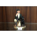 A ROYAL DOULTON THE GAME KEEPER FIGURE HN2879