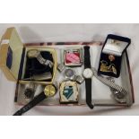 A SMALL QUANTITY OF COLLECTABLES TO INCLUDE WATCHES AND LIGHTERS