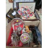 A TRAY AND A VINTAGE SUITCASE OF COLLECTABLES TO INCLUDE STEAM TRAIN SLIDES, MARBLES, VARIOUS