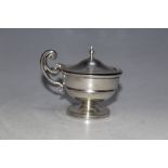 AN ANTIQUE HALLMARKED SILVER MUSTARD OF LARGE PROPORTIONS