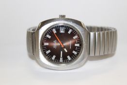 A RETRO AVIA ELECTRONIC SWISSONIC DATE WRIST WATCH ON EXPANDABLE STRAP