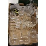 A TRAY OF ASSORTED GLASSWARE TO INCLUDE AN ISLE OF WIGHT STUDIO GLASS SQUAT VASE, CUT GLASS DECANTER