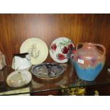 A COLLECTION OF STUDIO POTTERY TO INCLUDE POOLE POTTERY AND DENBY EXAMPLES (7)