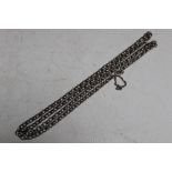 A MENS SILVER CURB LINK NECK CHAIN